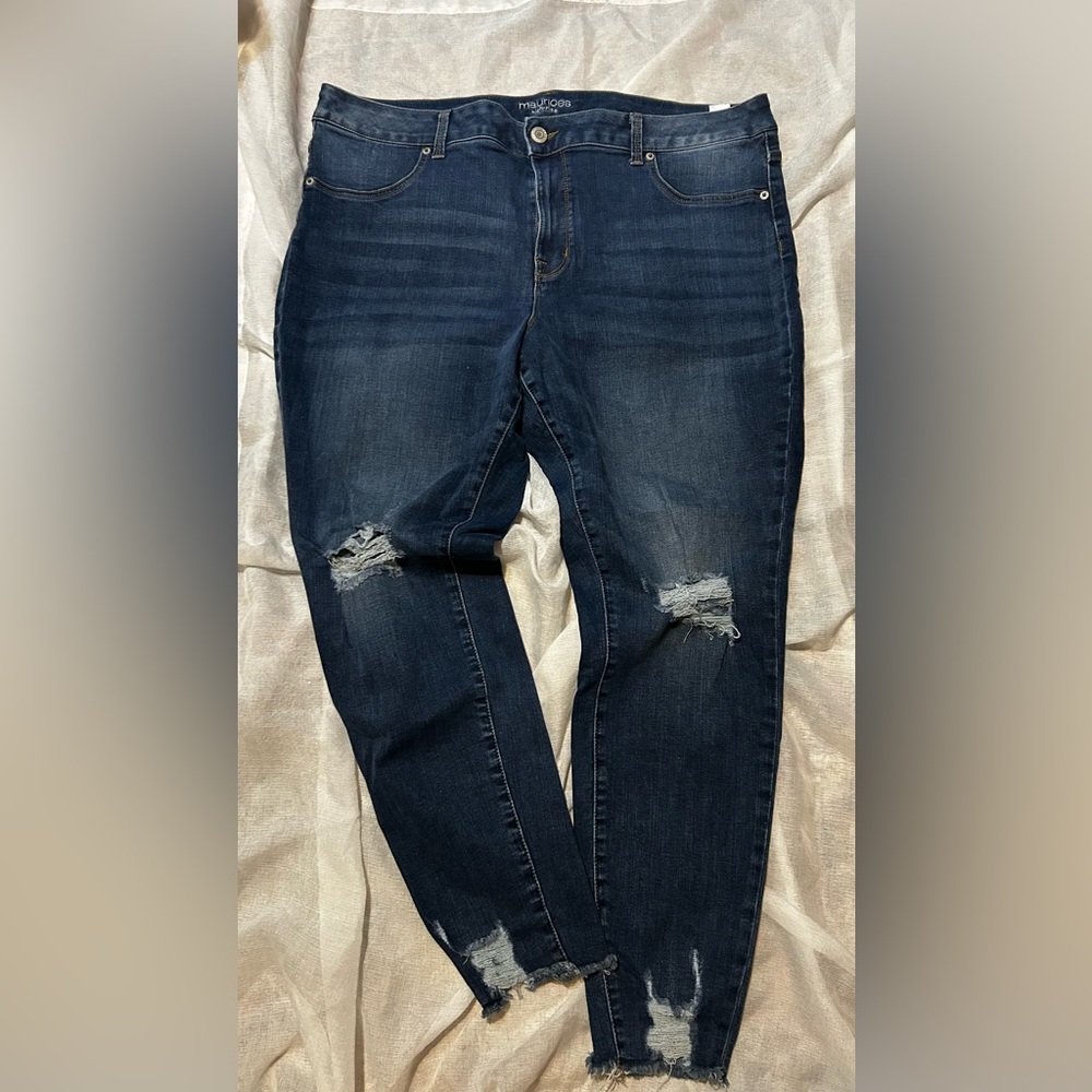 Maurice’s 22W Classic Dark Blue Distressed Women’s Jeans